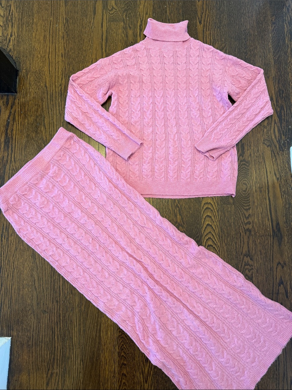 Women’s Pink Cable Knit Turtleneck Sweater Set